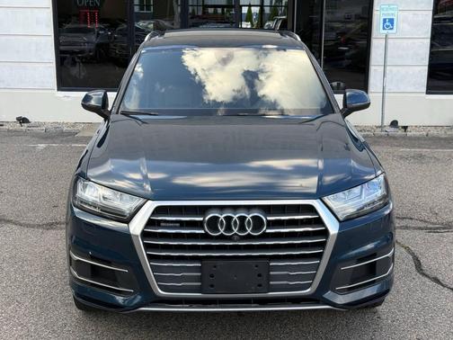 Blue 2018 Audi Q7 2.0T Premium Plus