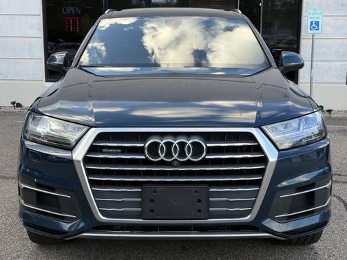 Blue 2018 Audi Q7 2.0T Premium Plus