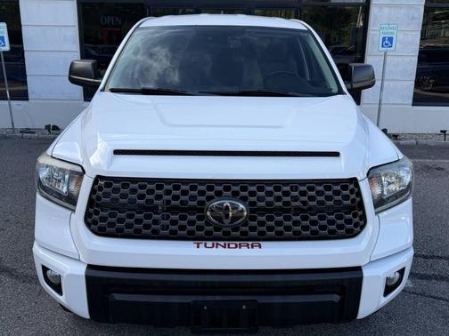 Super White 2020 Toyota Tundra SR5