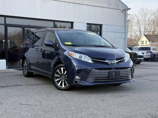 2020 Toyota Sienna XLE Premium