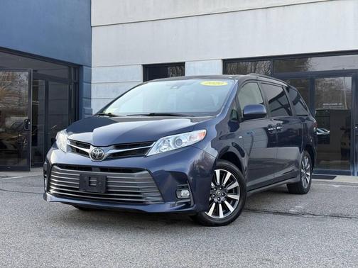 2020 Toyota Sienna XLE Premium