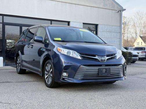 2020 Toyota Sienna XLE Premium