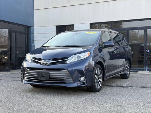 2020 Toyota Sienna XLE Premium