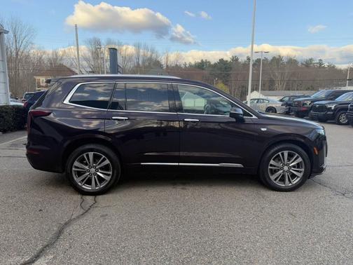 Garnet Metallic 2020 Cadillac XT6 Premium Luxury AWD