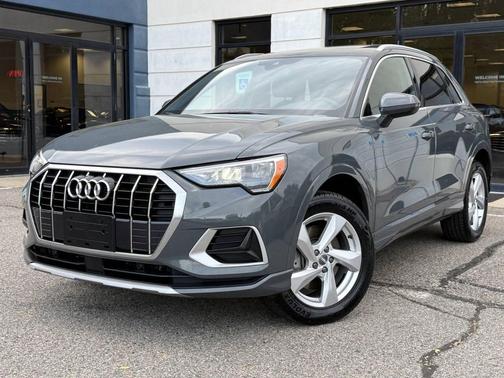 Gray 2020 Audi Q3 45 Premium