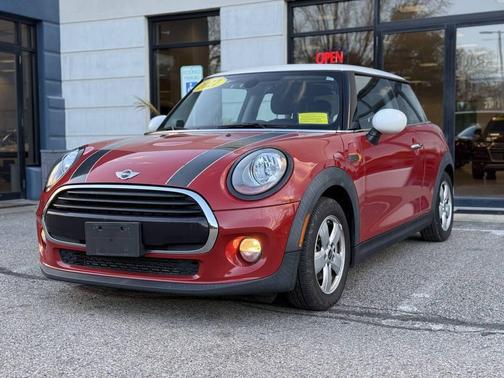 2017 MINI Hardtop Cooper
