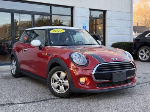 2017 MINI Hardtop Cooper