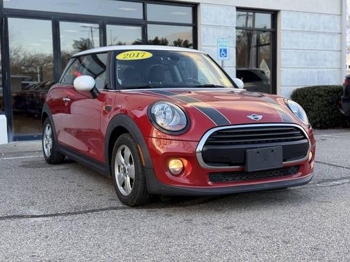 2017 MINI Hardtop Cooper