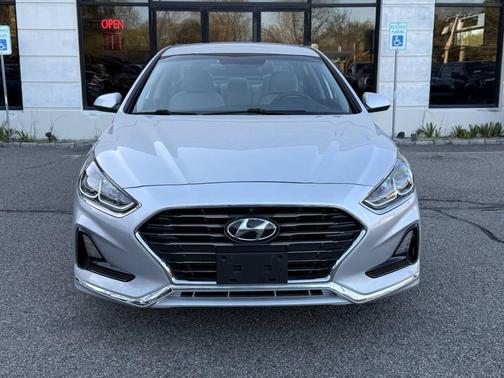 Symphony Silver 2019 Hyundai SONATA SE