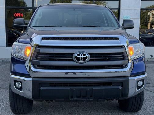Blue Ribbon Metallic 2015 Toyota Tundra SR5