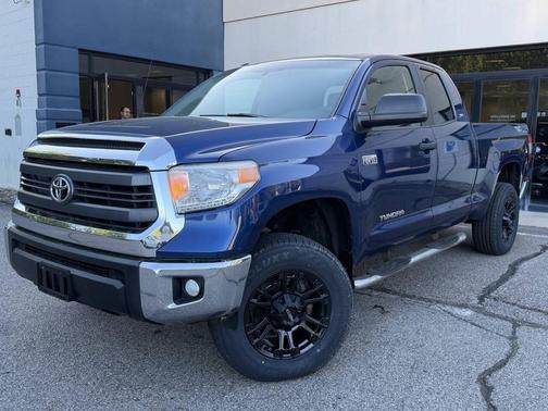 Blue Ribbon Metallic 2015 Toyota Tundra SR5