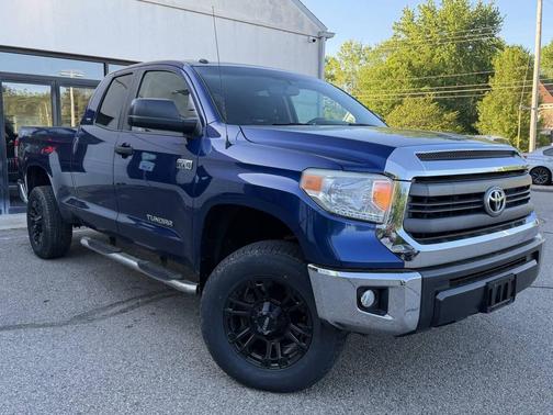 Blue Ribbon Metallic 2015 Toyota Tundra SR5
