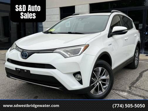 Super White 2017 Toyota RAV4 Hybrid XLE
