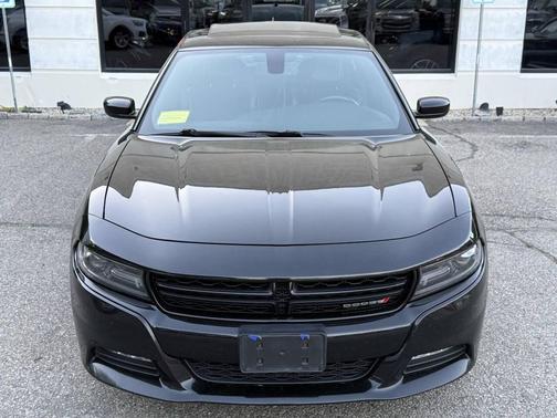 Pitch Black Clearcoat 2018 Dodge Charger GT