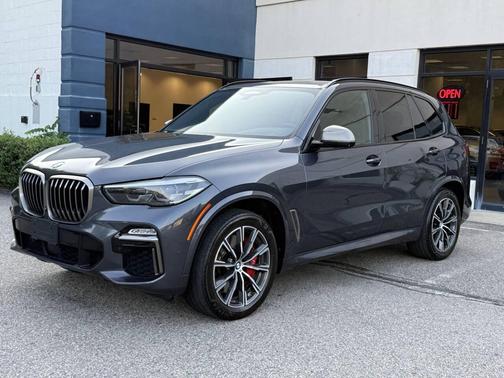 2021 BMW X5 M50i