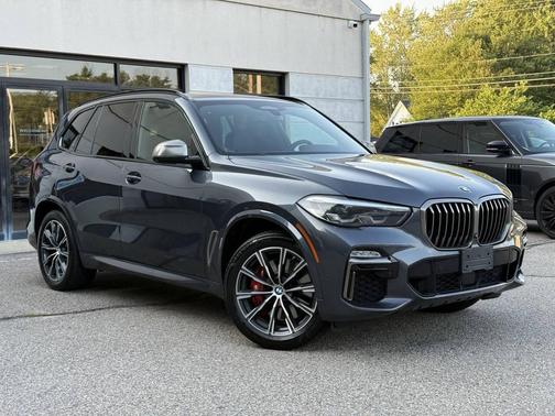 2021 BMW X5 M50i