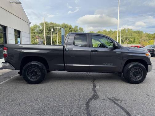 2015 Toyota Tundra SR5