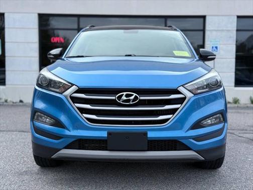 2017 Hyundai TUCSON Night