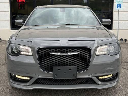 Ceramic Grey Clearcoat 2019 Chrysler 300 S