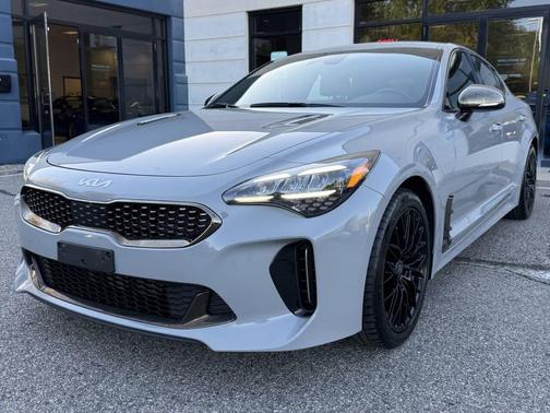 Ceramic Silver 2022 Kia Stinger GT-Line