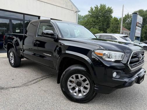 Black 2017 Toyota Tacoma SR5