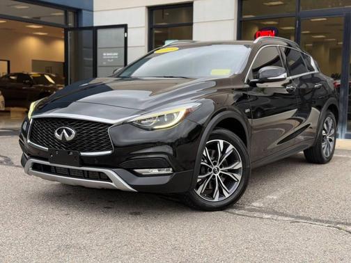 2018 INFINITI QX30 Premium