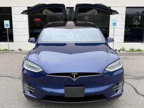Deep Blue Metallic 2019 Tesla Model X Performance AWD 4dr SUV