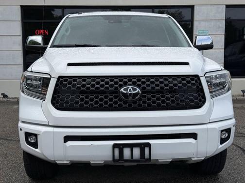 Super White 2018 Toyota Tundra Platinum