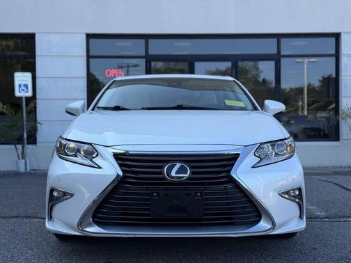 2017 Lexus ES 350 Base