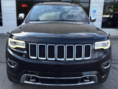 Brilliant Black Crystal Pearlcoat 2016 Jeep Grand Cherokee Overland