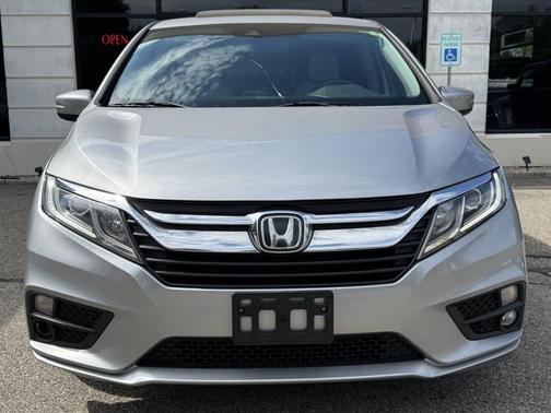 Lunar Silver Metallic 2019 Honda Odyssey EX-L w/Navigation/RES