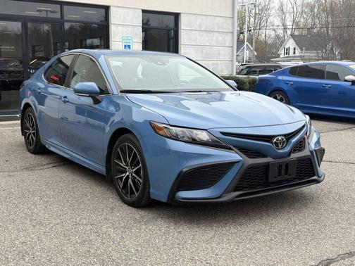 Cavalry Blue 2024 Toyota Camry SE