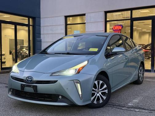 2020 Toyota Prius XLE