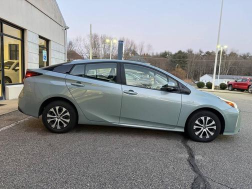 2020 Toyota Prius XLE