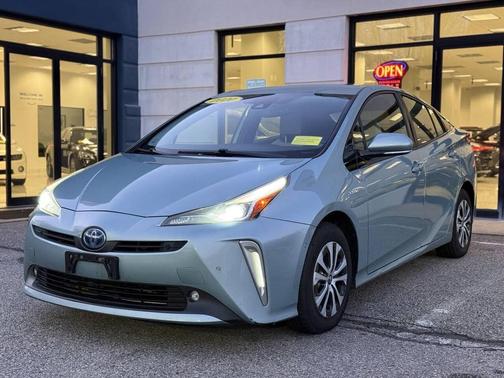 2020 Toyota Prius XLE