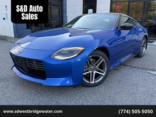 Seiran Blue Metallic/Super Black 2024 Nissan Z Sport Manual