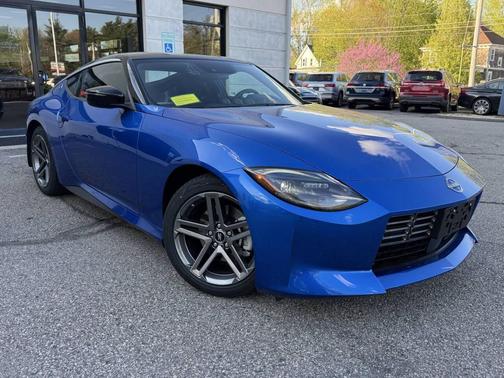 Seiran Blue Metallic/Super Black 2024 Nissan Z Sport Manual