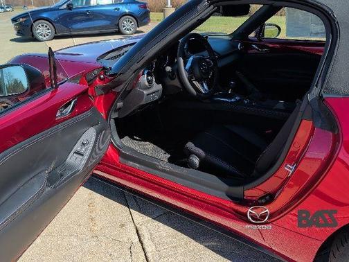 2026 Mazda MX-5 Miata GRAND TOURING