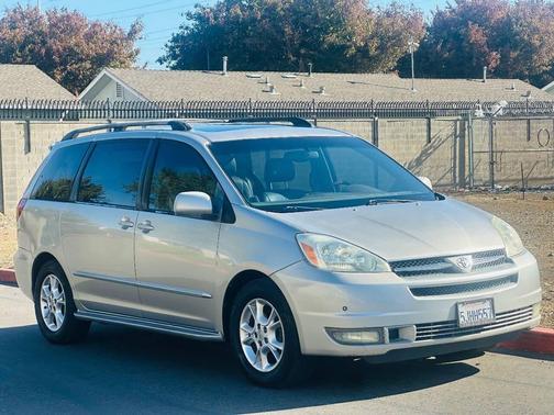 2004 Toyota Sienna XLE Limited