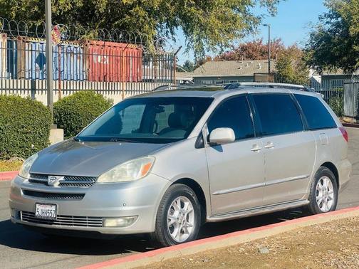 2004 Toyota Sienna XLE Limited