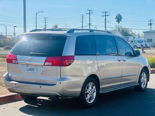 2004 Toyota Sienna XLE Limited