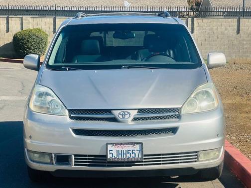2004 Toyota Sienna XLE Limited