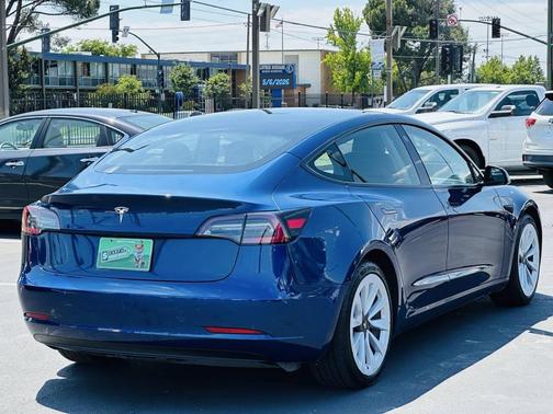 Blue 2022 Tesla Model 3 Standard Range