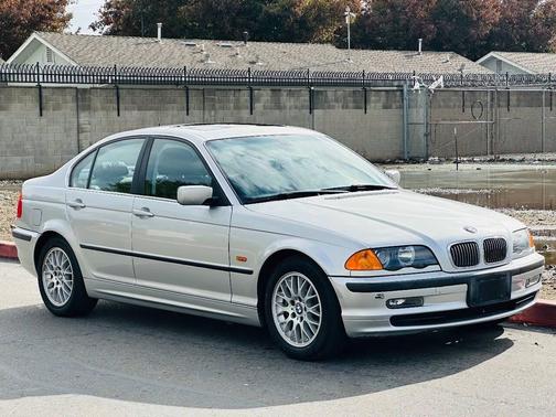 2000 BMW 328 328i 4dr Sedan