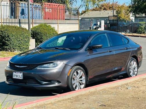 2015 Chrysler 200 S