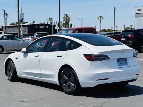 White 2023 Tesla Model 3 Standard Range