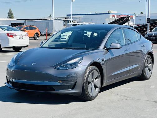 2023 Tesla Model 3 Standard Range