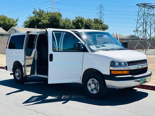 2009 Chevrolet Express 3500 LS Extended Wagon
