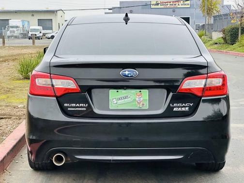 2017 Subaru Legacy Premium