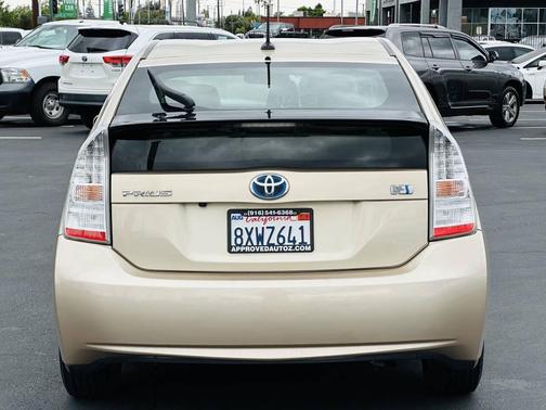 Tan 2011 Toyota Prius II